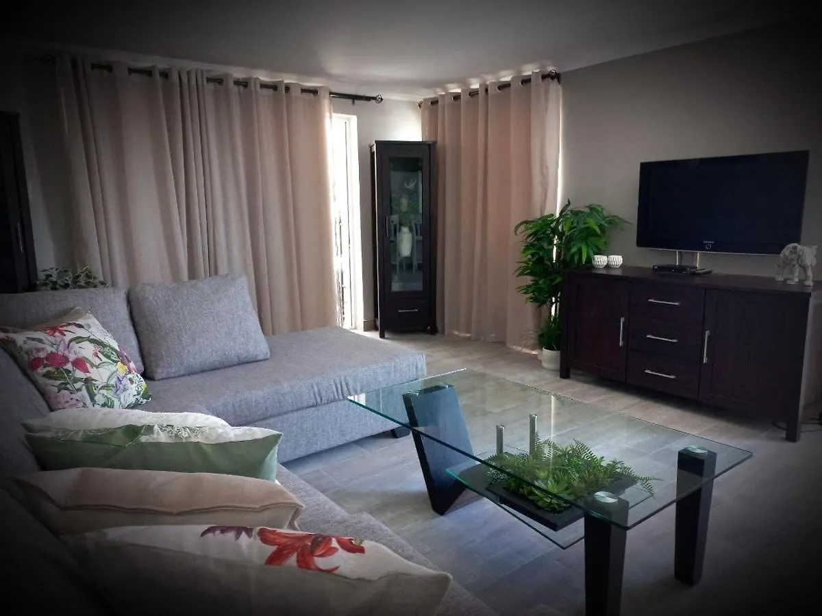 Bay-Side Apartment, Gordon'S Bay アパート
