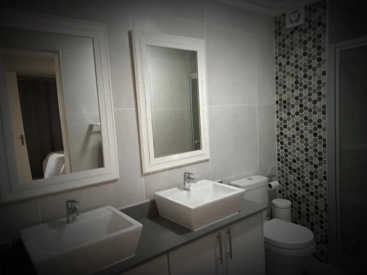 Bay-Side Apartment, Gordon'S Bay 0*, Gordonʼs Bay 南アフリカ